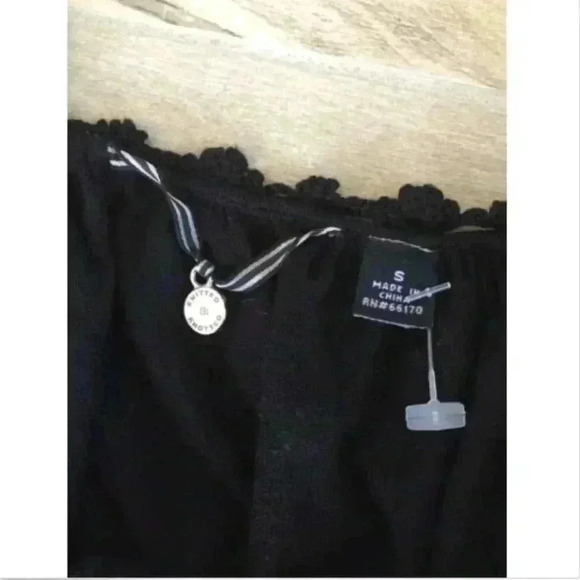 Anthropologie Black Scalloped Top - Picture 3 of 3